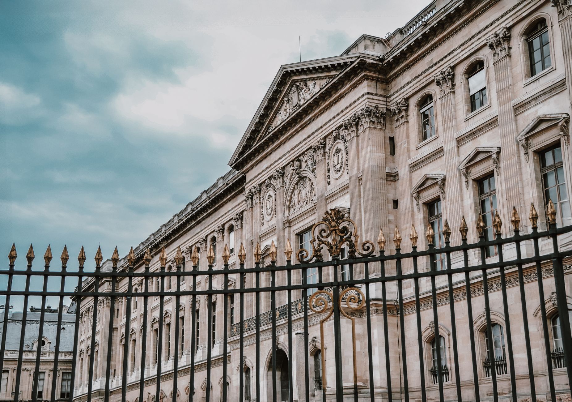 Courtier Immobilier de Luxe équipe à Albi
